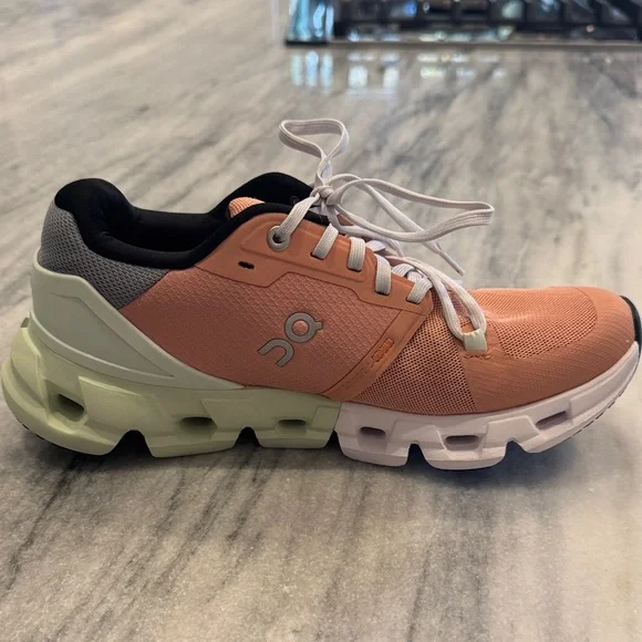 On Running Cloudflyer Women's Athletic Shoes - Picture 5 of 9